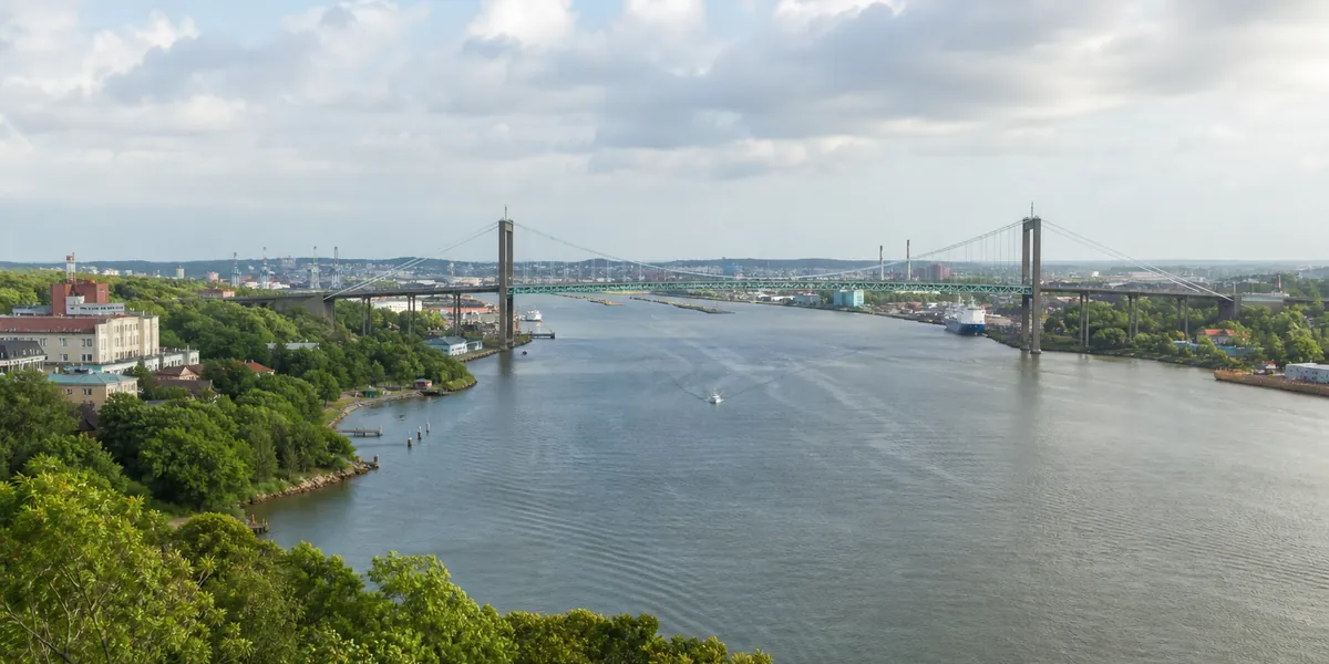Sveriges längsta älv är Göta älv och Klarälvens vattensystem