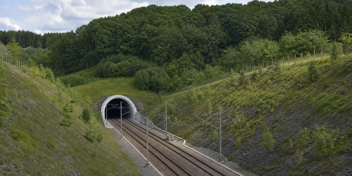Hallandsåstunneln är Sveriges längsta järnvägstunnel